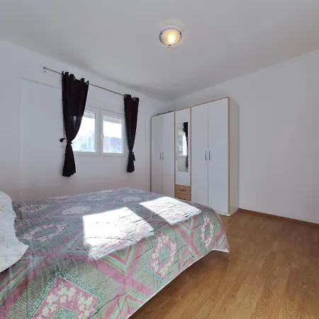Luka Apartment